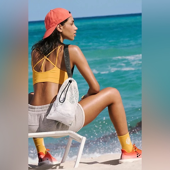 FP Movement Mini Mesh Sling Crossbody Bag | One Size - Picture 4 of 7